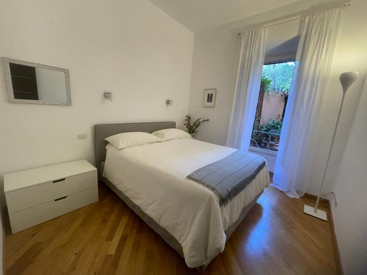 Colosseum Apartment With Big Terrace Рим Екстер'єр фото