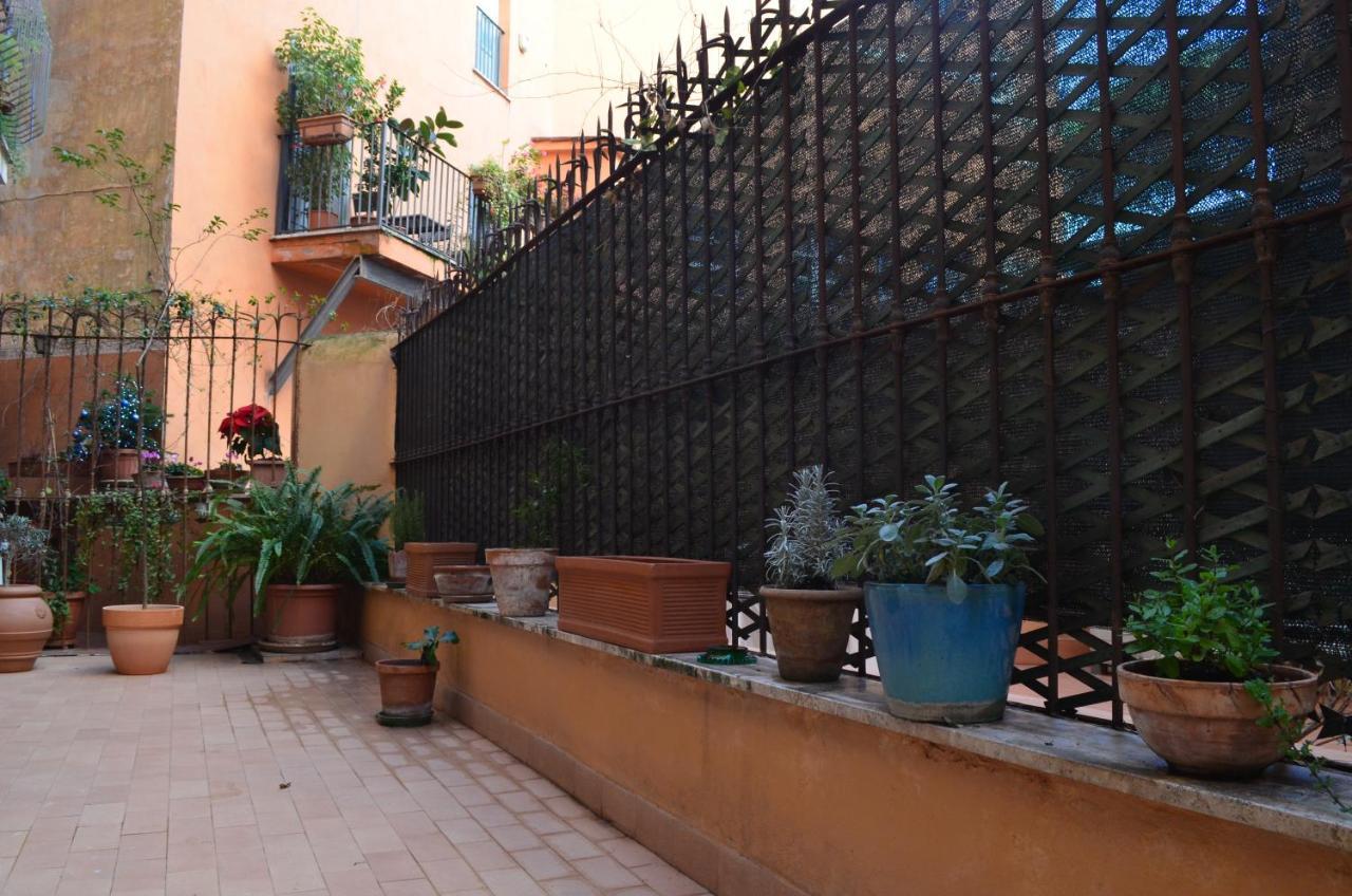 Colosseum Apartment With Big Terrace Рим Екстер'єр фото